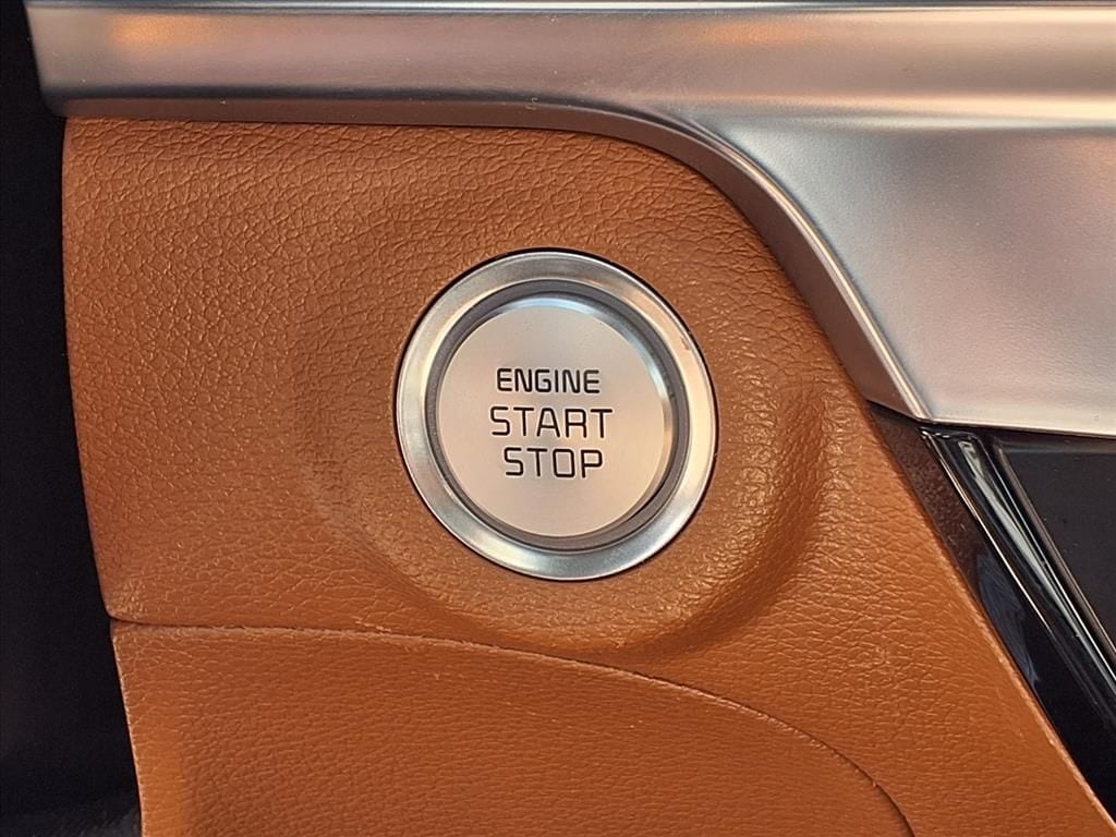 Certified Used 2024 Glacial White Pearl Kia SX X-Pro image 15