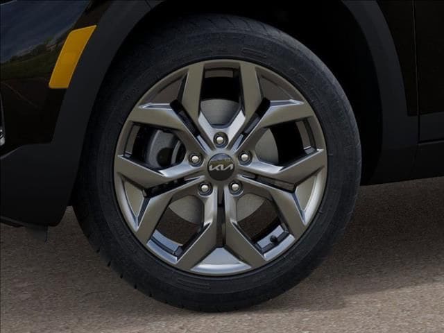 New 2026 Fusion Black Kia LX image 9