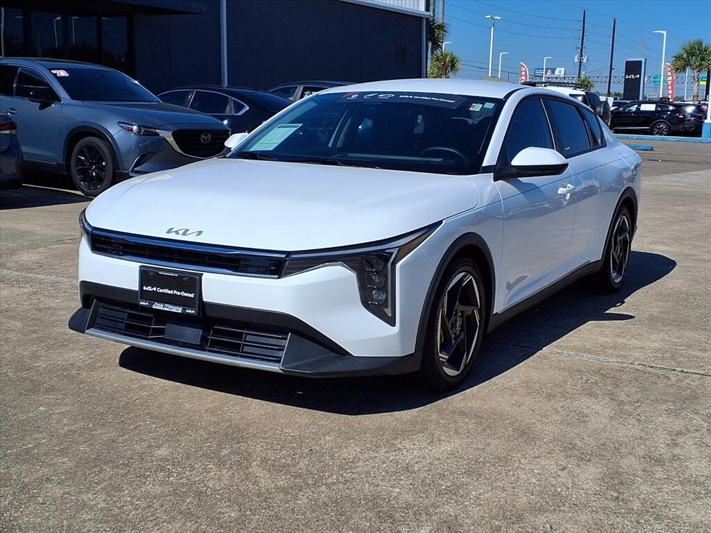 2025 Kia K4 EX photo 2