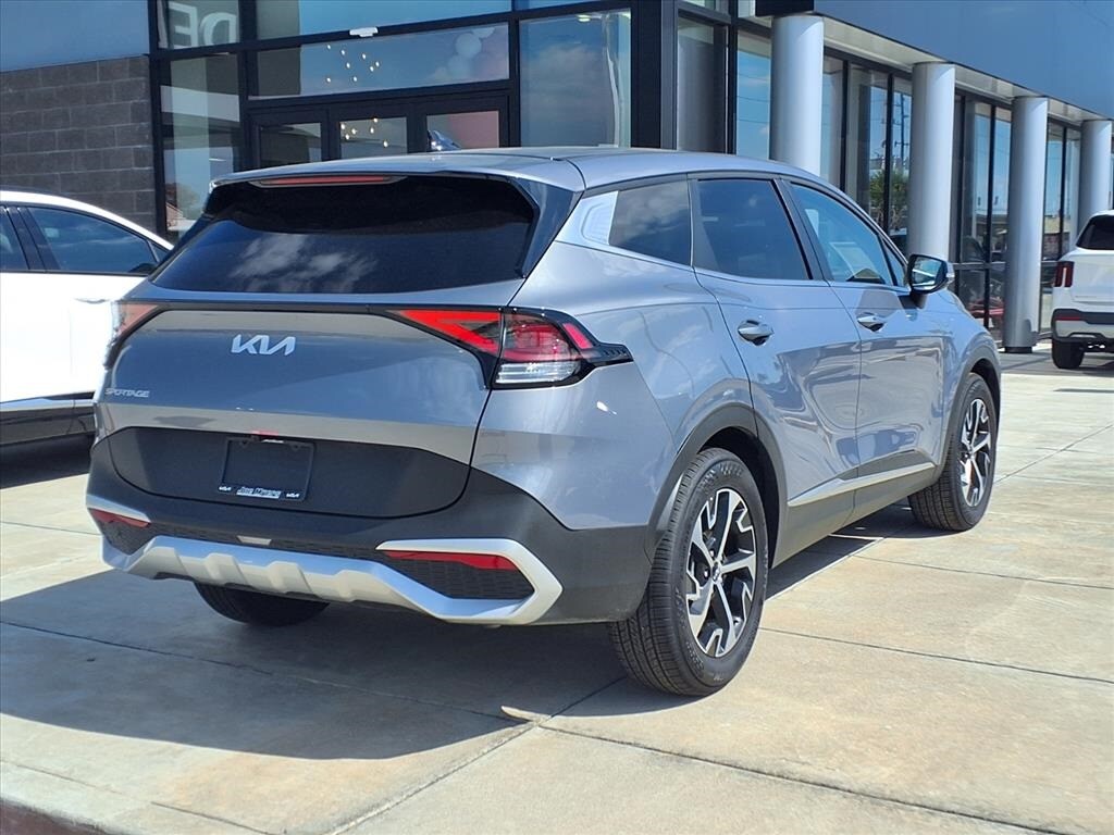 2025 Kia Sportage EX photo 4