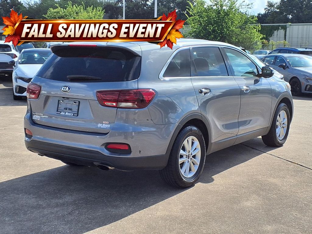 Used 2020 Everlasting Silver Kia L image 4