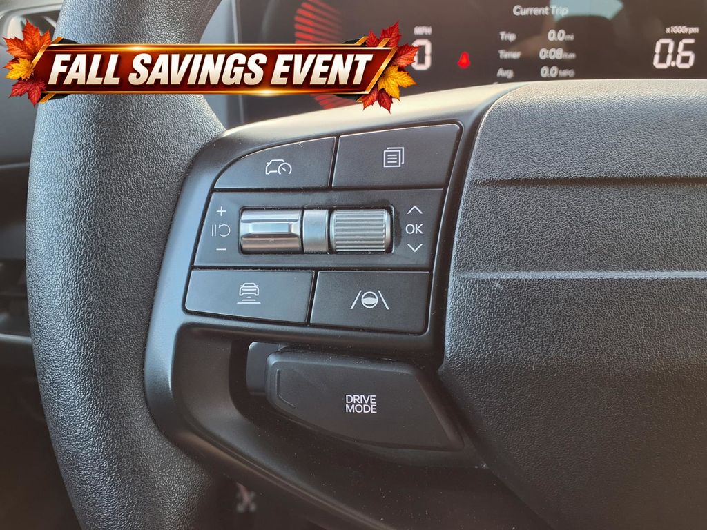 Certified Used 2025 Snow White Pearl Kia LXS image 17