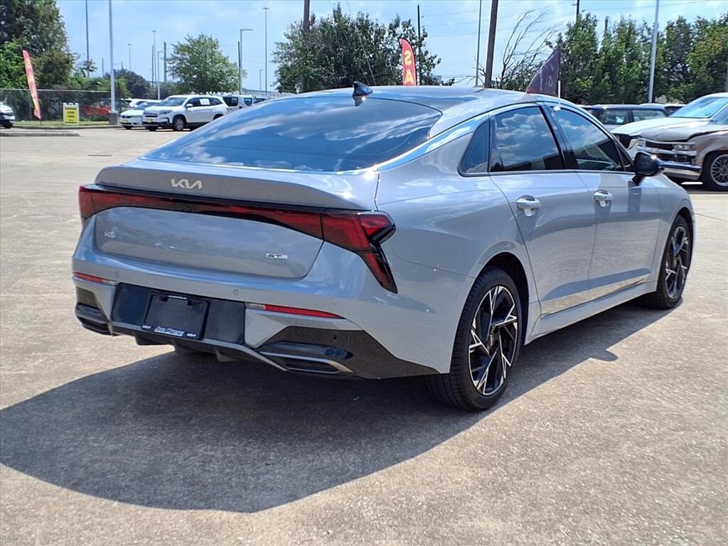2025 Kia K5 GT-Line photo 4