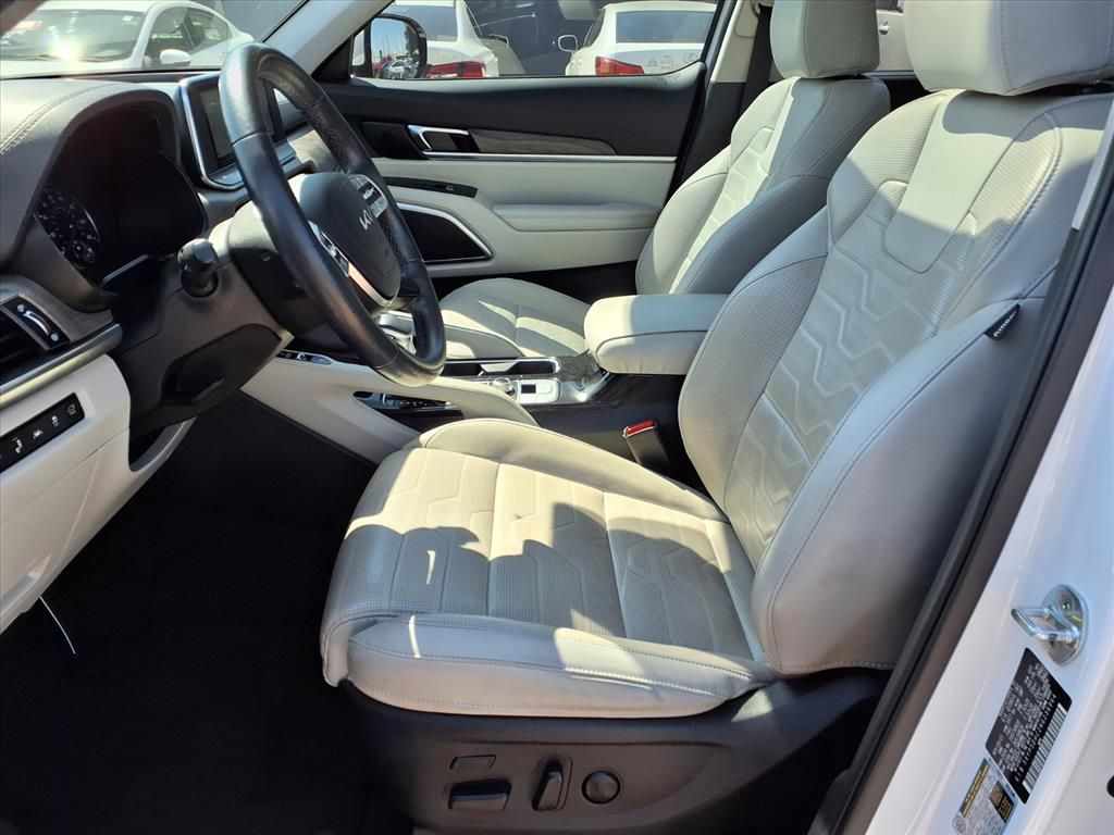 Used 2022 Glacial White Pearl Kia SX image 6