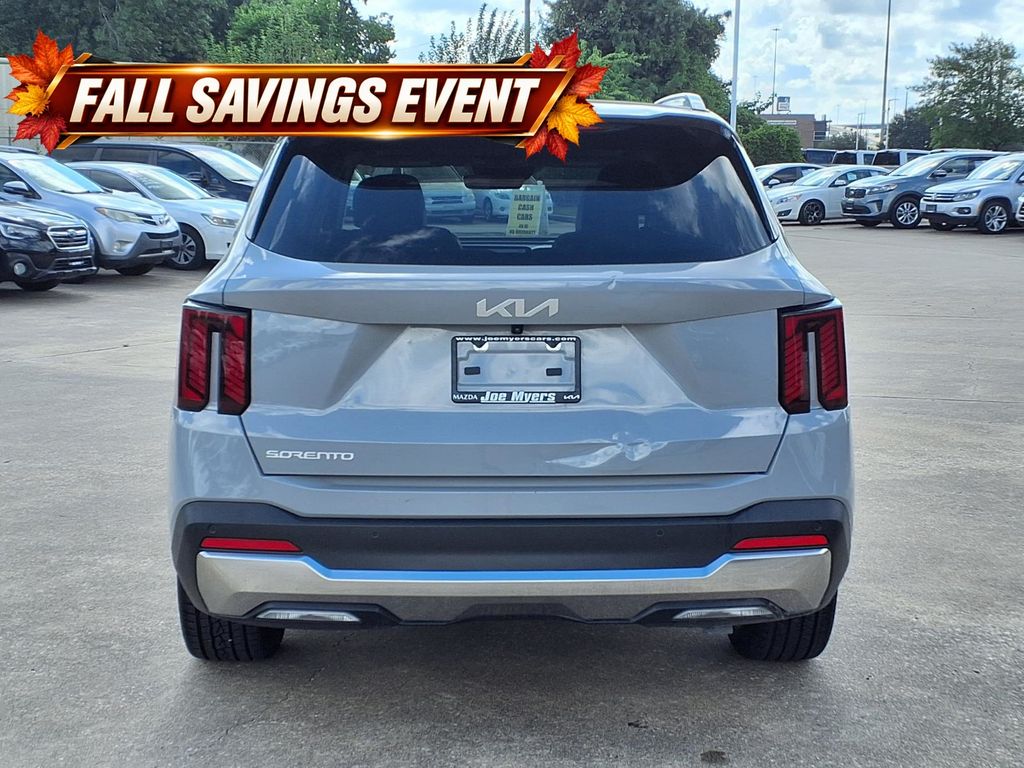 Used 2025 Wolf Gray Kia SX image 8