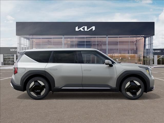New 2026 Ivory Silver Kia Light Long Range image 7