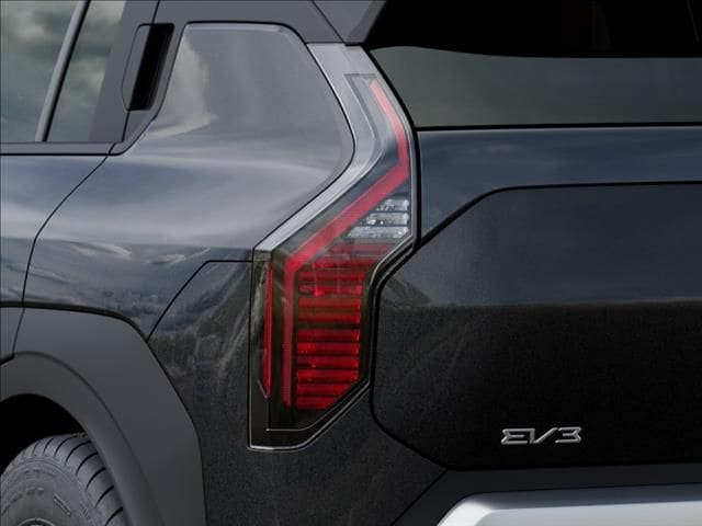 New 2027 Interstellar Gray Kia Wind image 11