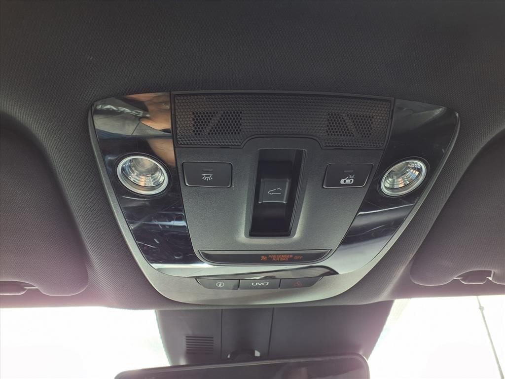 Certified Used 2022 Glacial White Pearl Kia GT-Line image 25