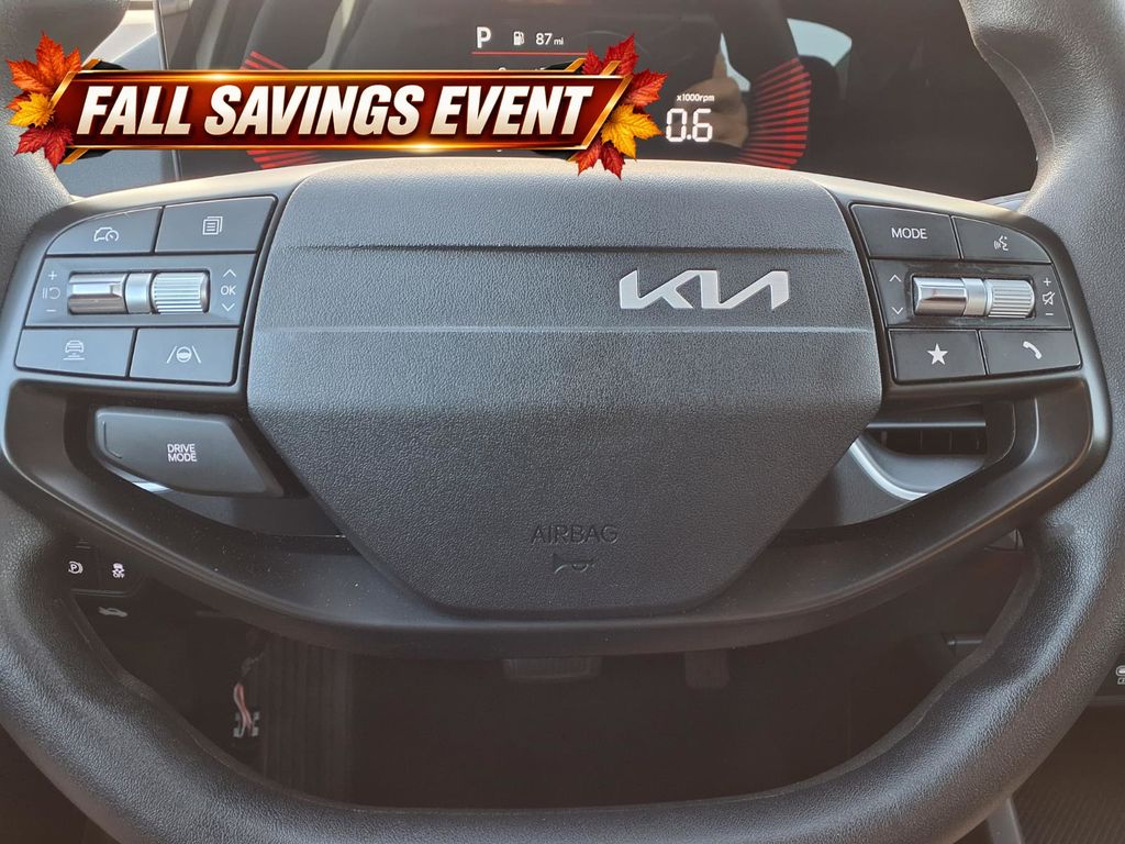 Certified Used 2025 Snow White Pearl Kia LXS image 16
