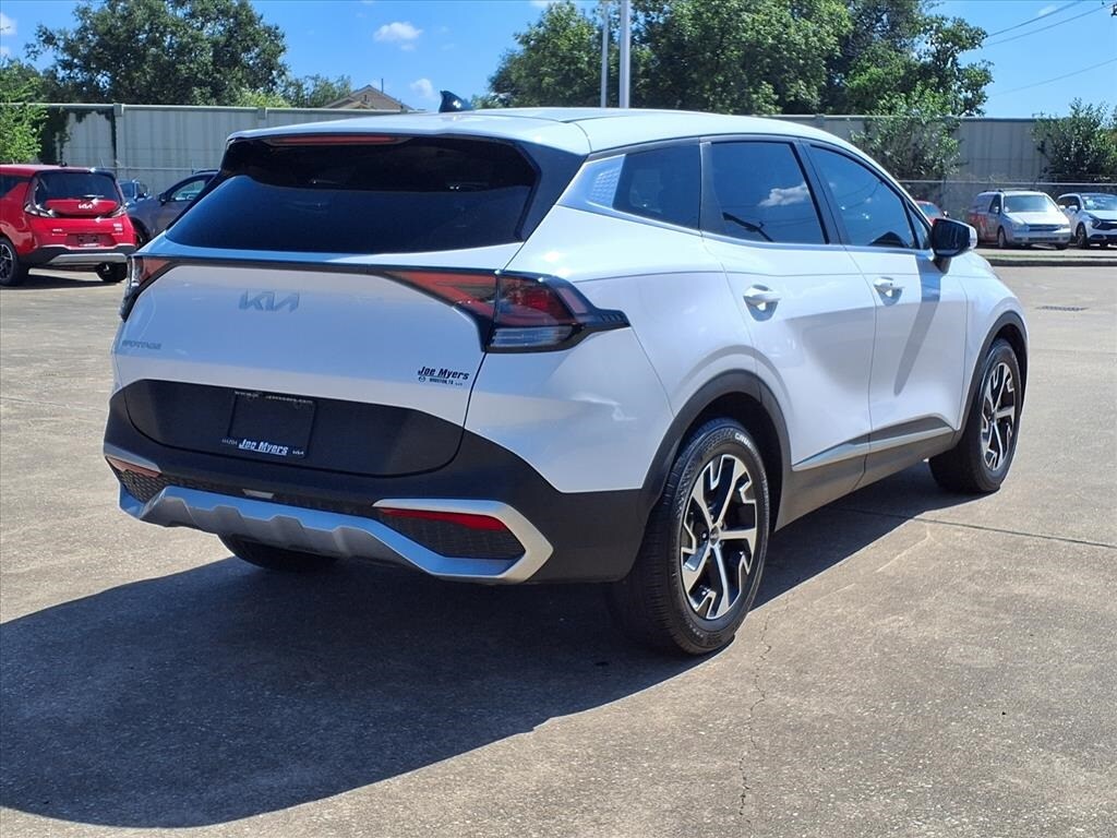 2024 Kia Sportage EX photo 3