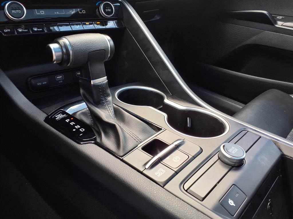 Certified Used 2022 Glacial White Pearl Kia GT-Line image 20