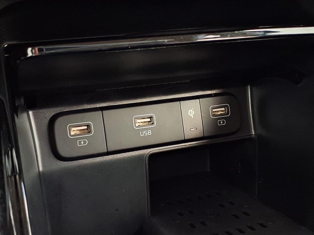 Certified Used 2023 Gravity Gray Kia SX image 28