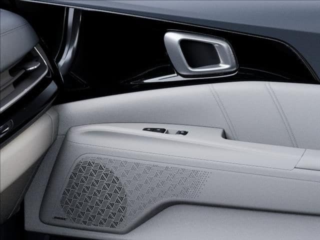 New 2026 Snow White Pearl Kia SX Prestige image 25