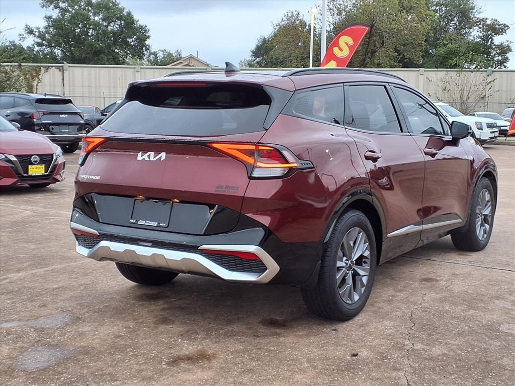 2025 Kia Sportage SX photo 2