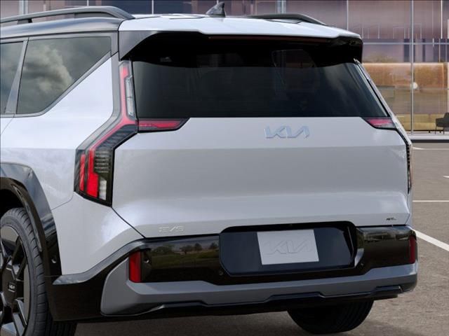 New 2026 Glacier White Pearl/Ebony Black Roof Kia GT-Line image 13