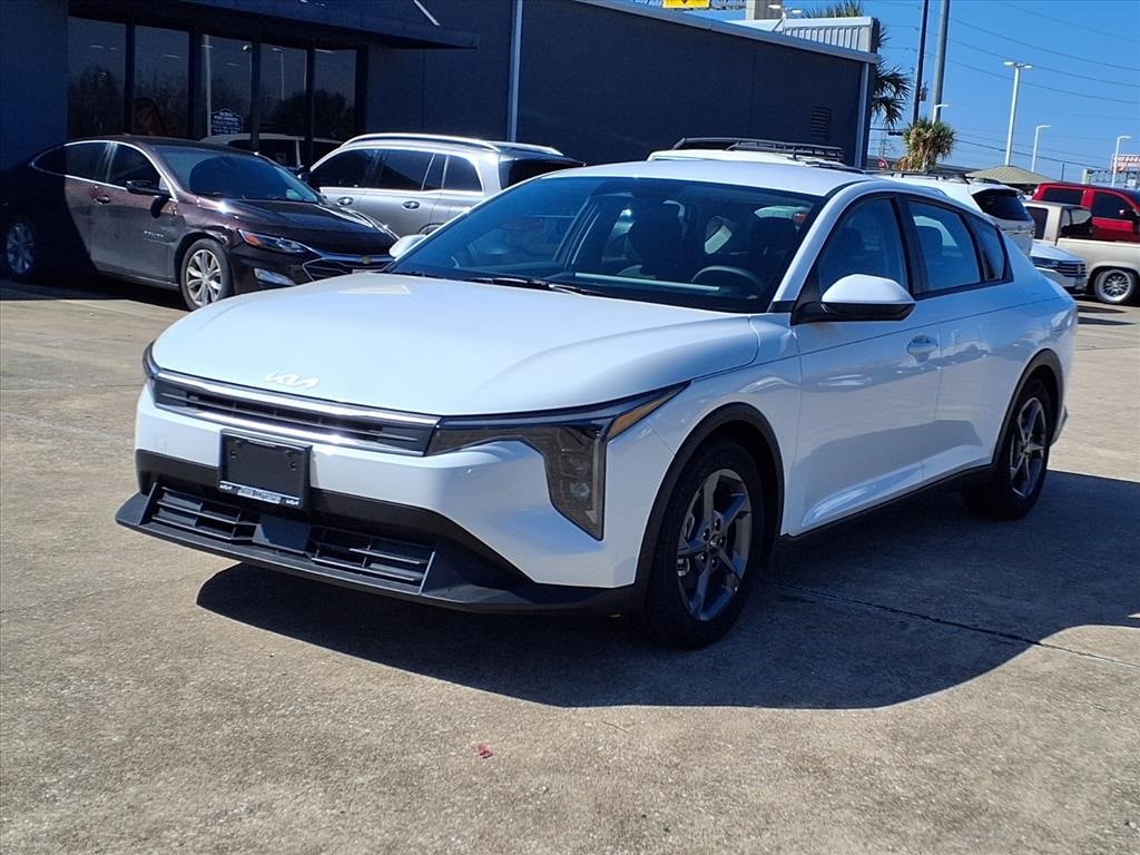 Certified 2025 Kia K4 LXS Sedan