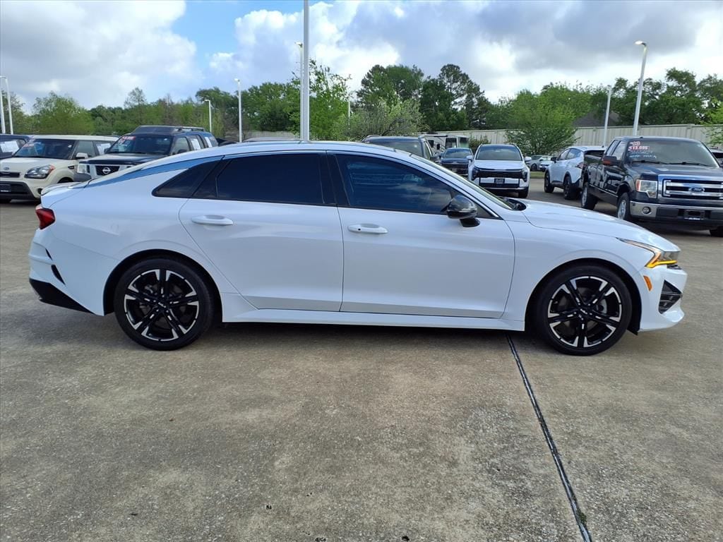 Certified Used 2022 Glacial White Pearl Kia GT-Line image 6