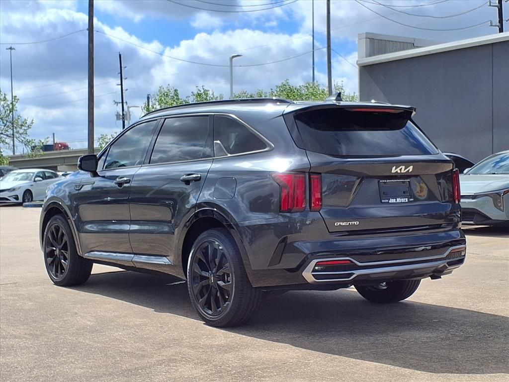 Certified Used 2023 Gravity Gray Kia SX image 2