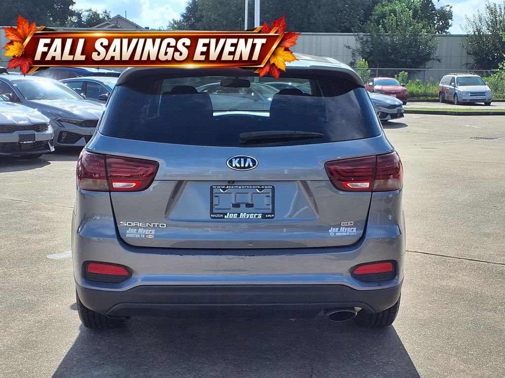 Used 2020 Everlasting Silver Kia L image 8