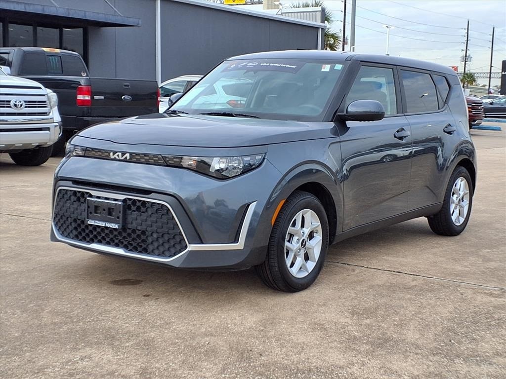 Used 2023 Kia Soul LX Hatchback