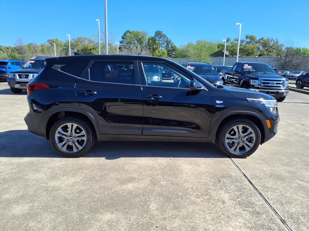 Used 2021 Cherry Black Kia LX image 6