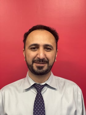 Staff member Masoud Zarakhsh from ID_d3503f441aee