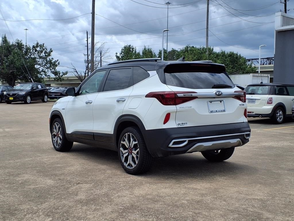 Used 2021 Kia Seltos SX with VIN KNDETCA24M7169403 for sale in Houston, TX