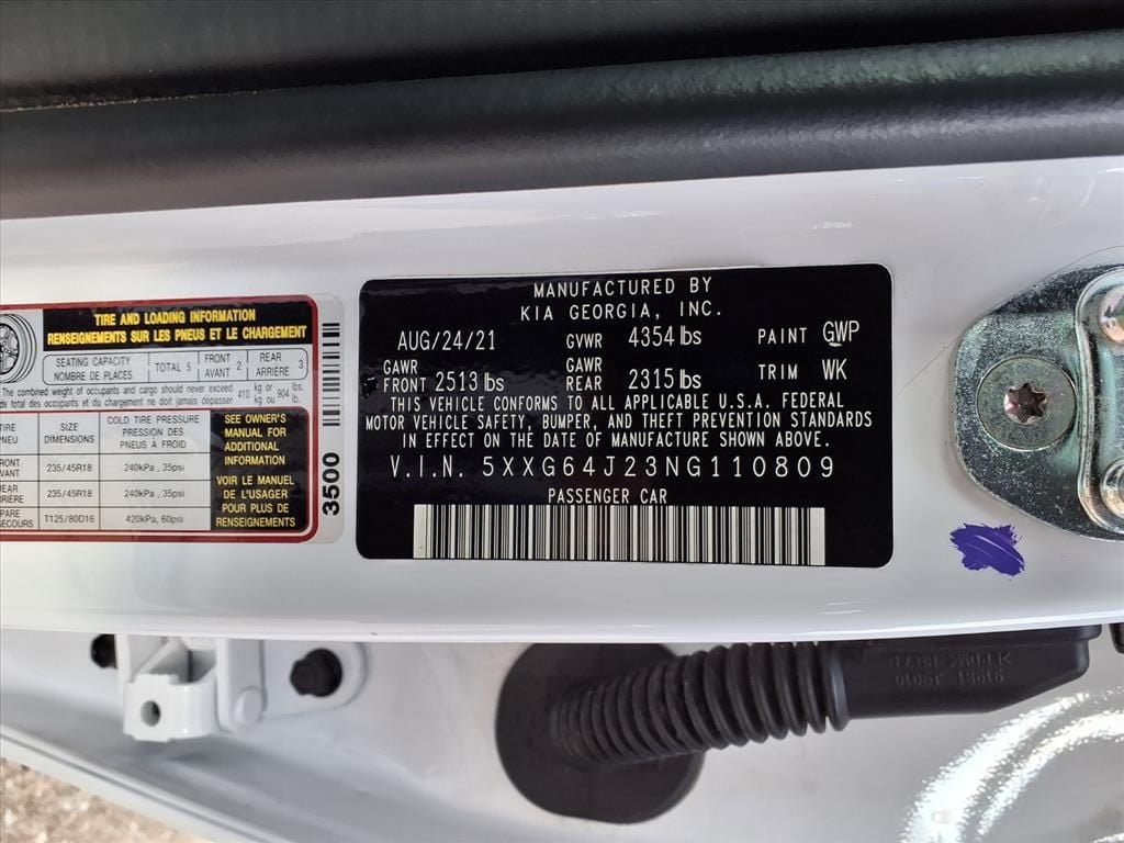 Certified Used 2022 Glacial White Pearl Kia GT-Line image 13