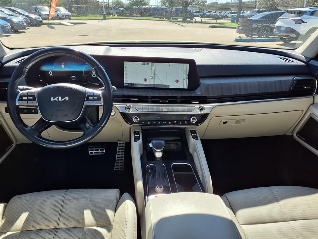 Used 2023 Glacial White Pearl Kia SX image 9