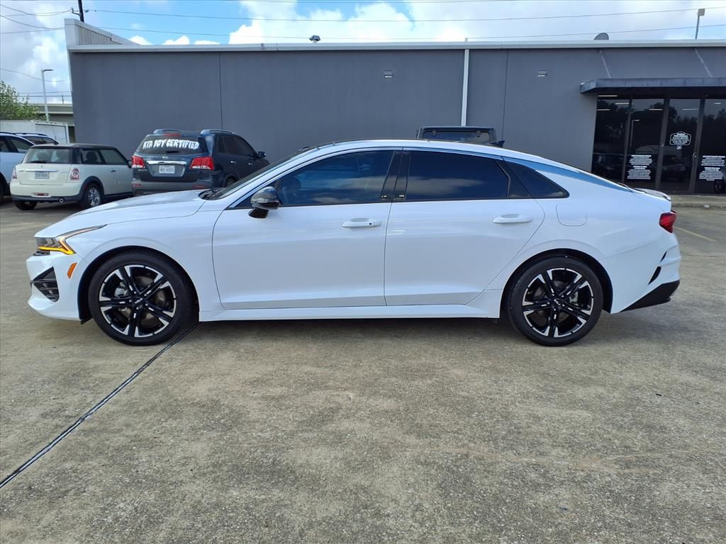 Certified Used 2022 Glacial White Pearl Kia GT-Line image 5