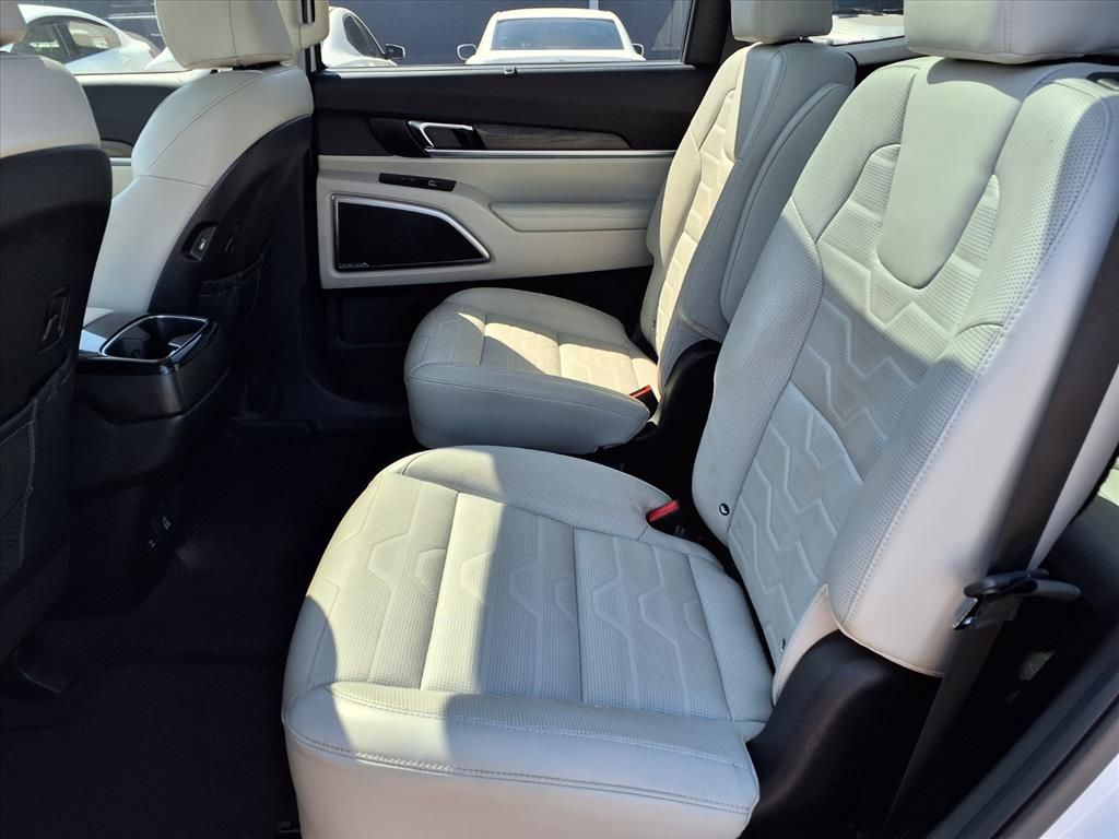 Used 2022 Glacial White Pearl Kia SX image 9