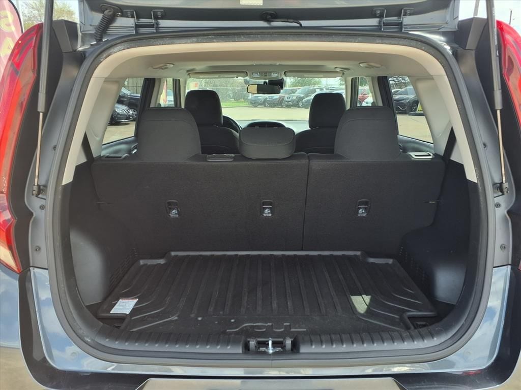 Used 2021 Gravity Gray Kia GT-Line image 29