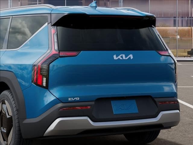 New 2026 Ocean Blue Kia Wind image 13