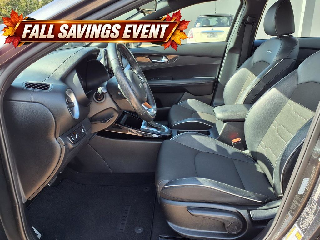 Used 2024 Gravity Gray Kia GT-Line image 10