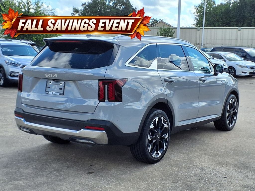 Used 2025 Wolf Gray Kia SX image 4