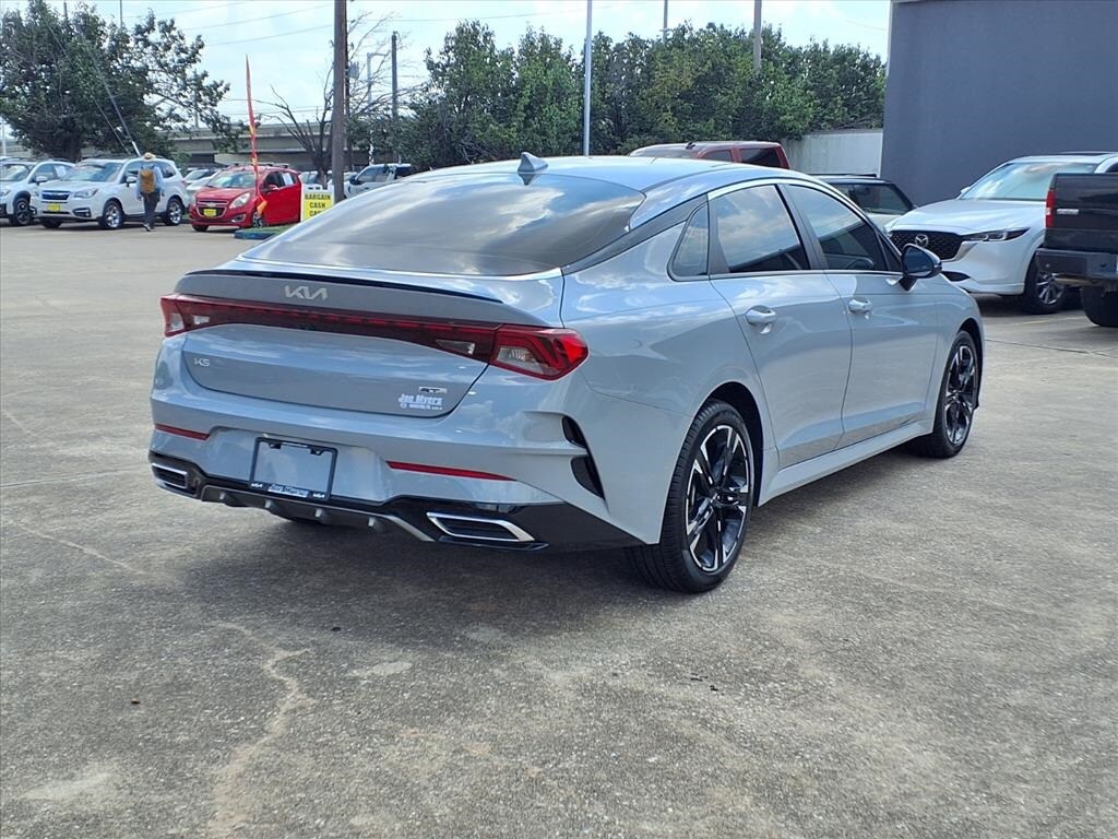 2024 Kia K5 GT-Line photo 4