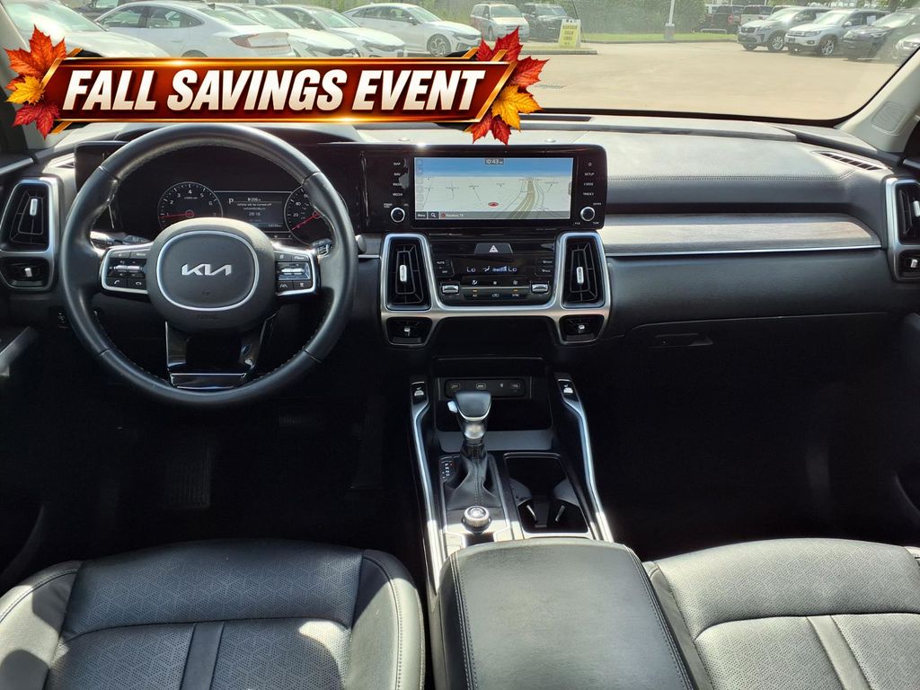 Certified Used 2022 Wolf Gray Kia EX image 9