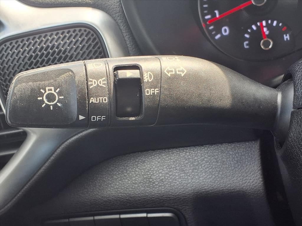 Used 2021 Gravity Gray Kia GT-Line image 14