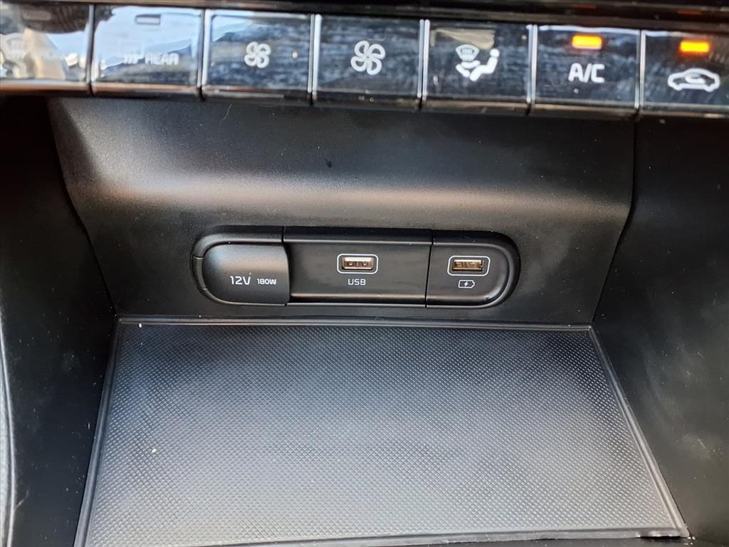 Certified Used 2022 Glacial White Pearl Kia GT-Line image 21