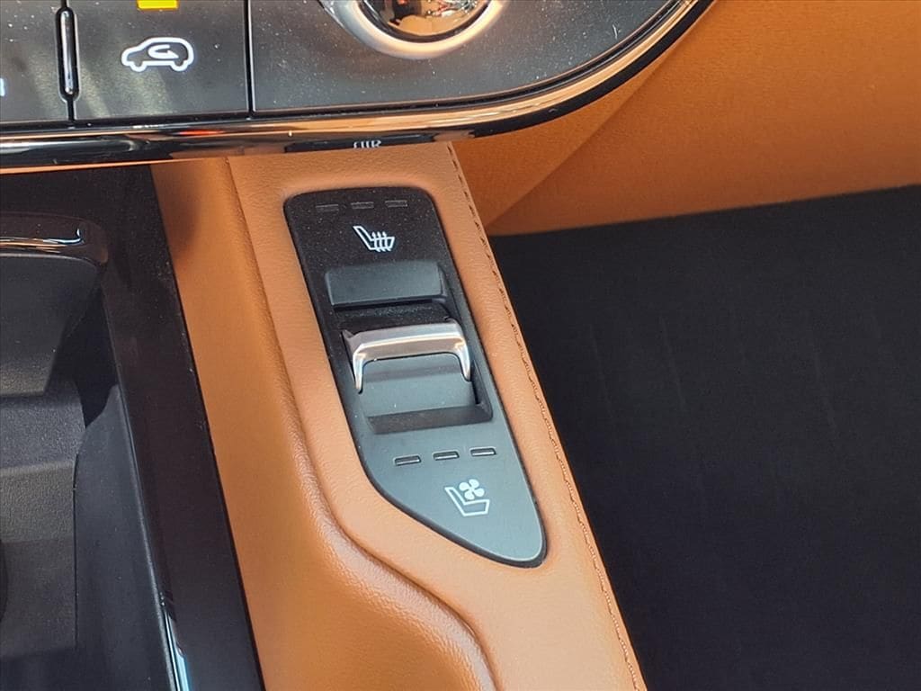 Certified Used 2024 Glacial White Pearl Kia SX X-Pro image 18