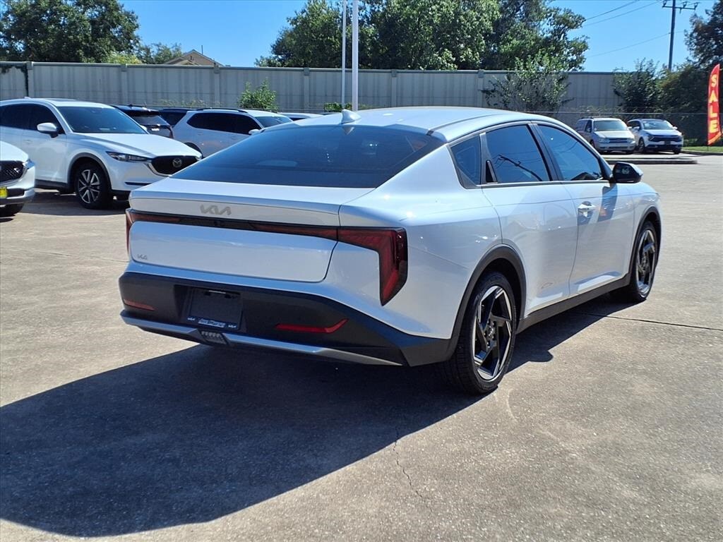 2025 Kia K4 EX photo 4