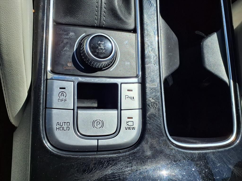 Used 2022 Glacial White Pearl Kia SX image 24