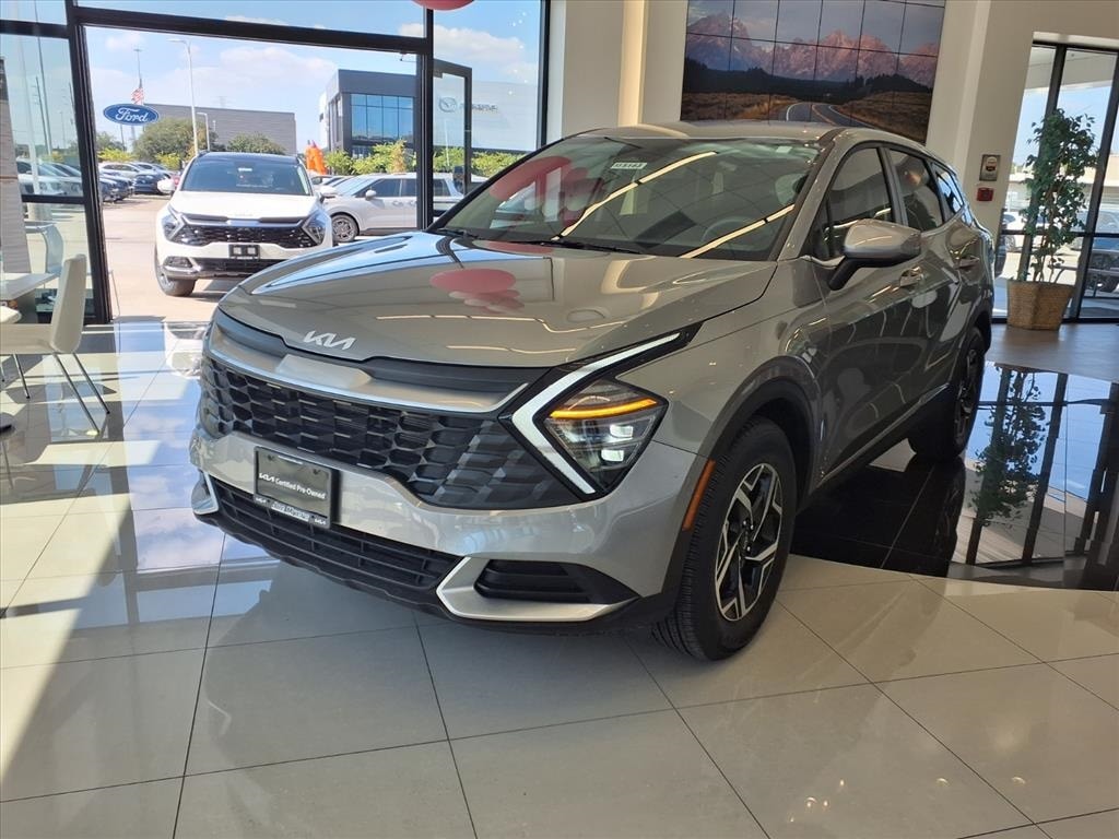 Certified 2025 Kia Sportage LX SUV