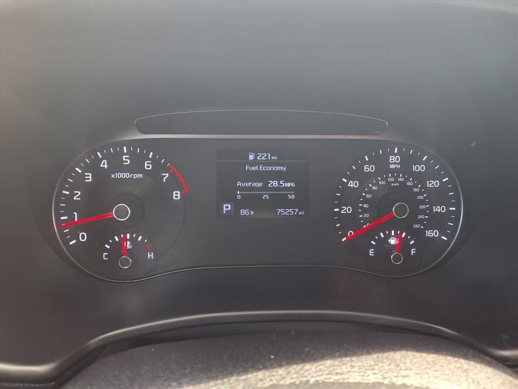 Used 2021 Gravity Gray Kia GT-Line image 13