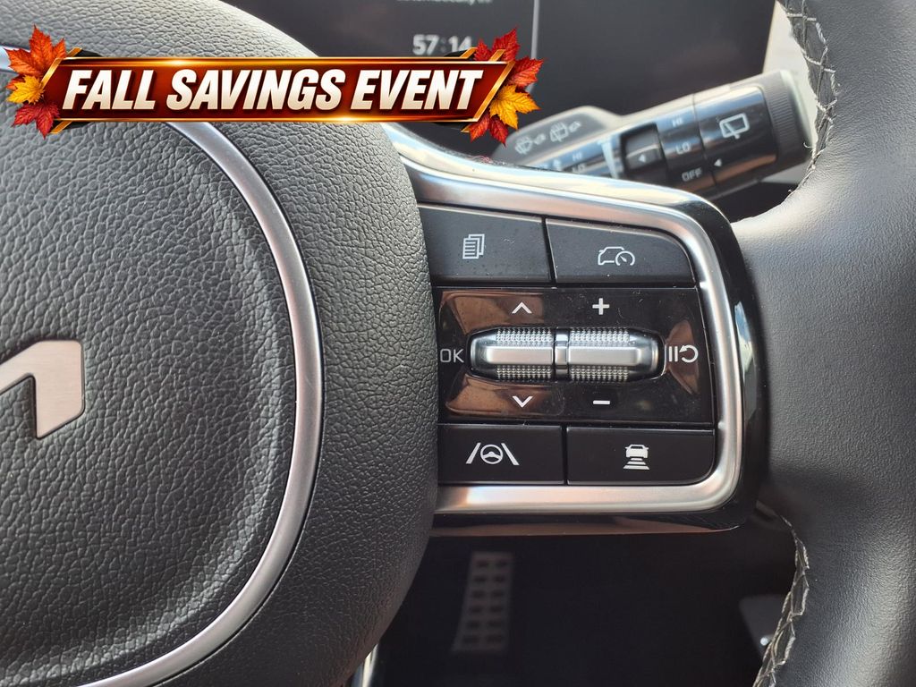 Used 2025 Wolf Gray Kia SX image 21