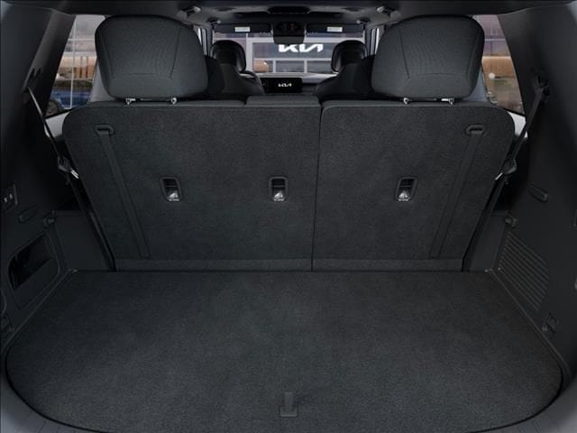 New 2027 Ivory Silver Kia S image 19