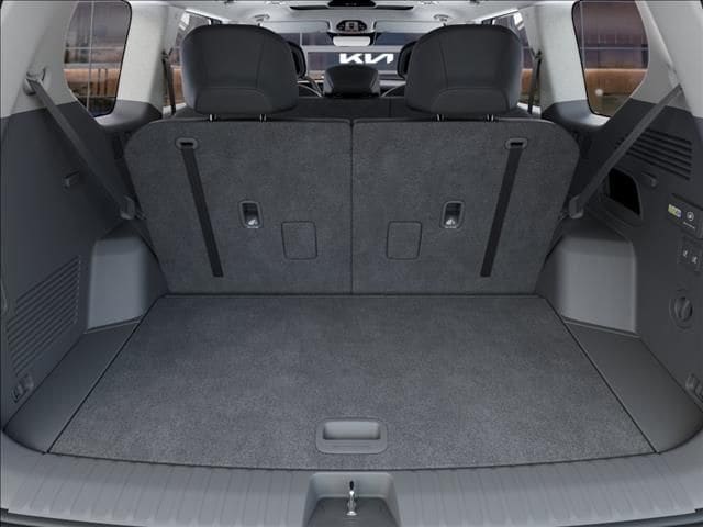 New 2026 Ivory Silver Kia Wind image 19