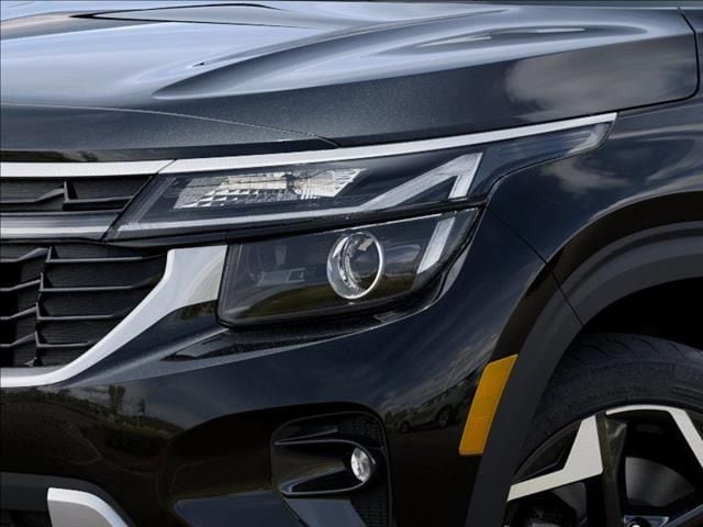 2025 Kia Seltos EX - Photo 10