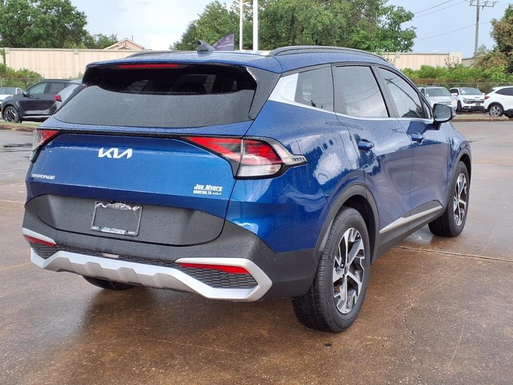 2025 Kia Sportage EX photo 4