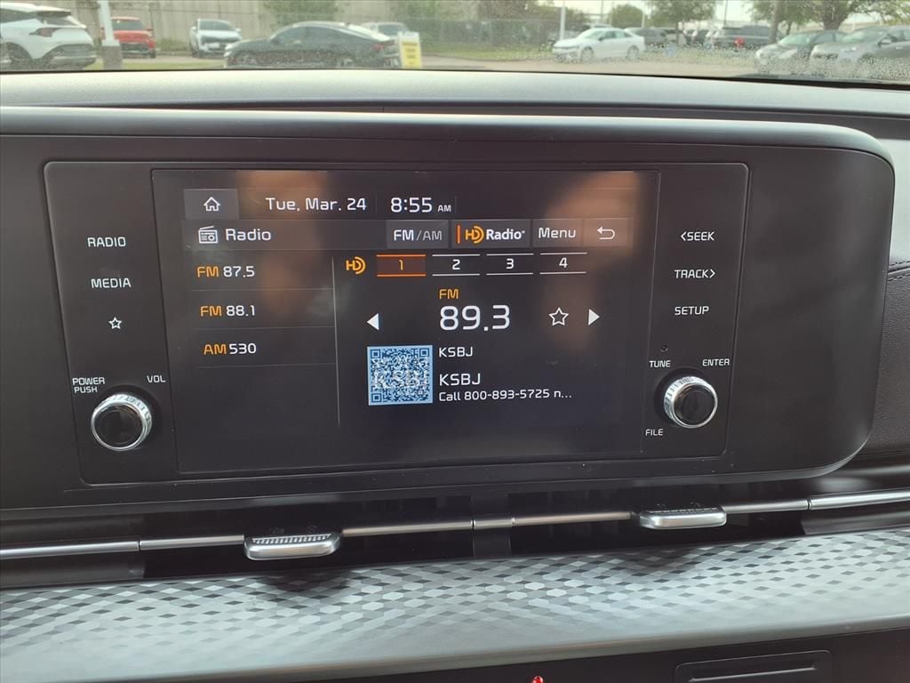 Used 2024 Snow White Pearl Kia LX Seat Package image 28